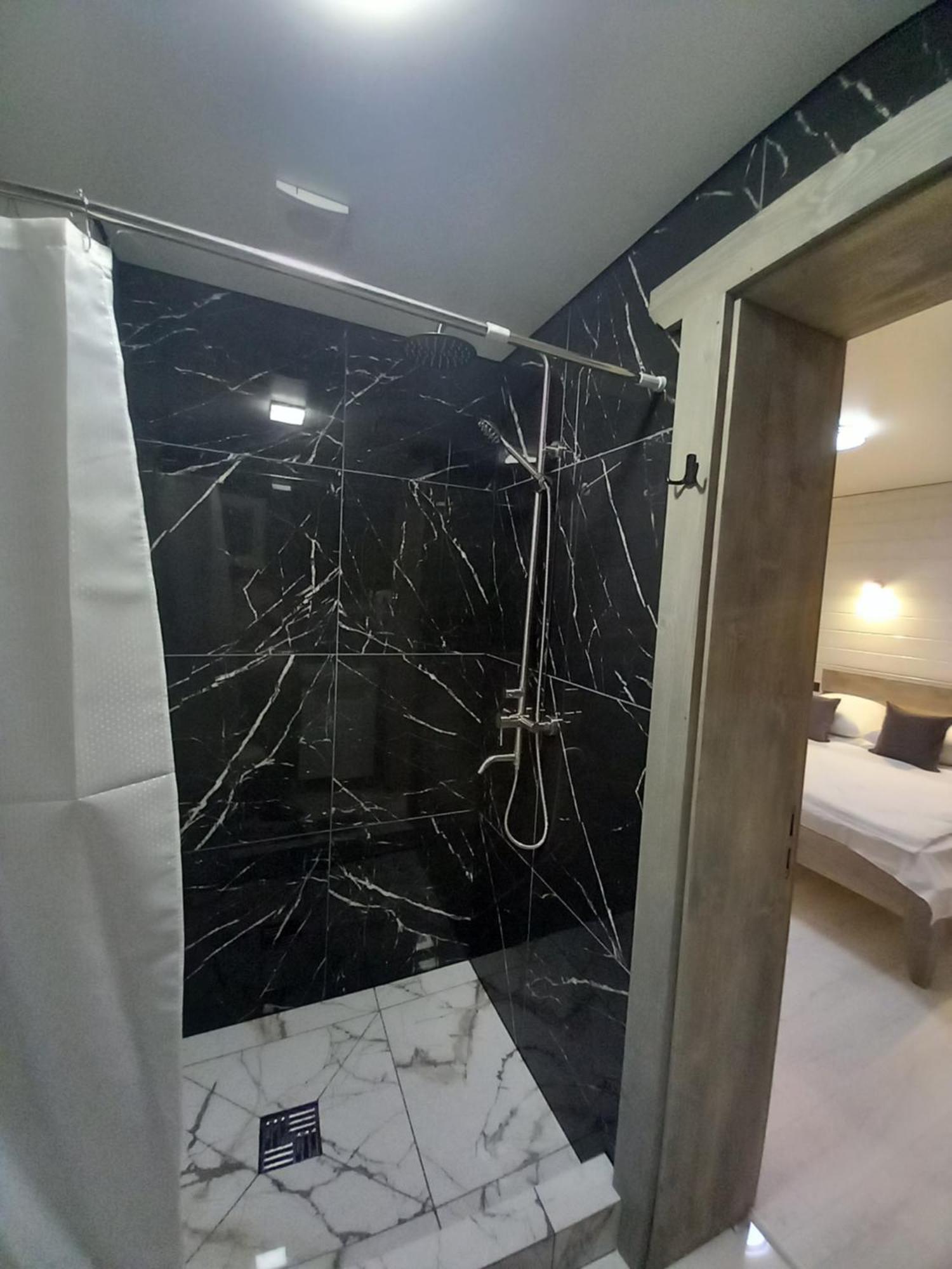Між Тростяном Та Рікою Villa Славске Стая снимка
